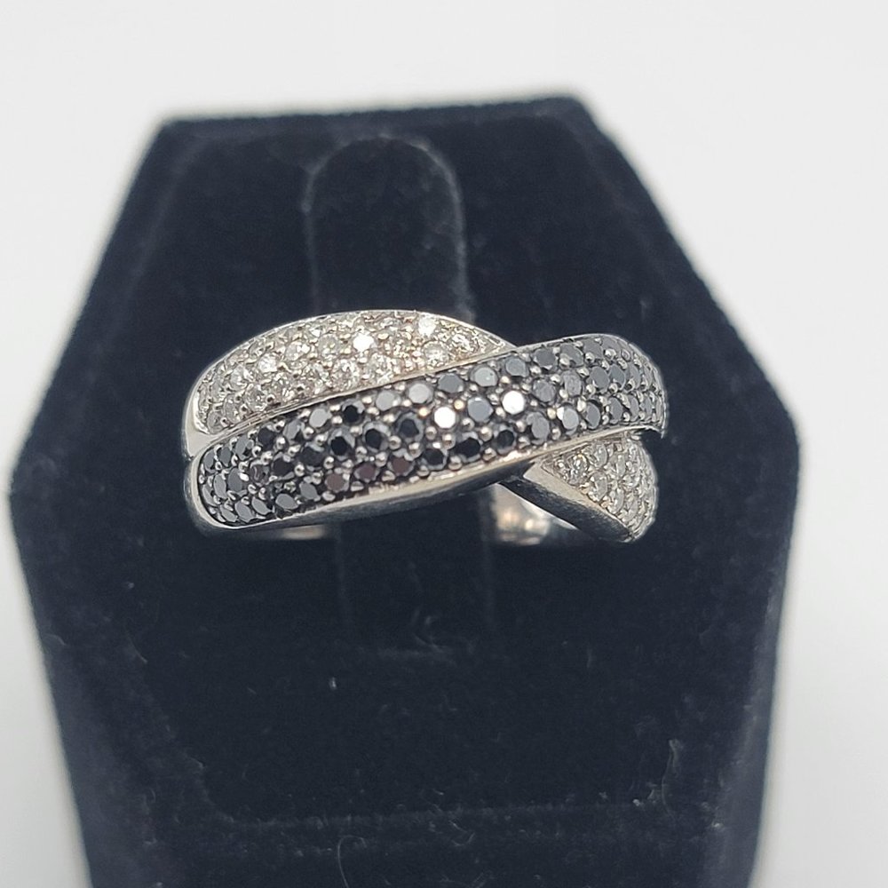 10K White Gold 1.0 CTW Black/White Diamond Crossover Ring